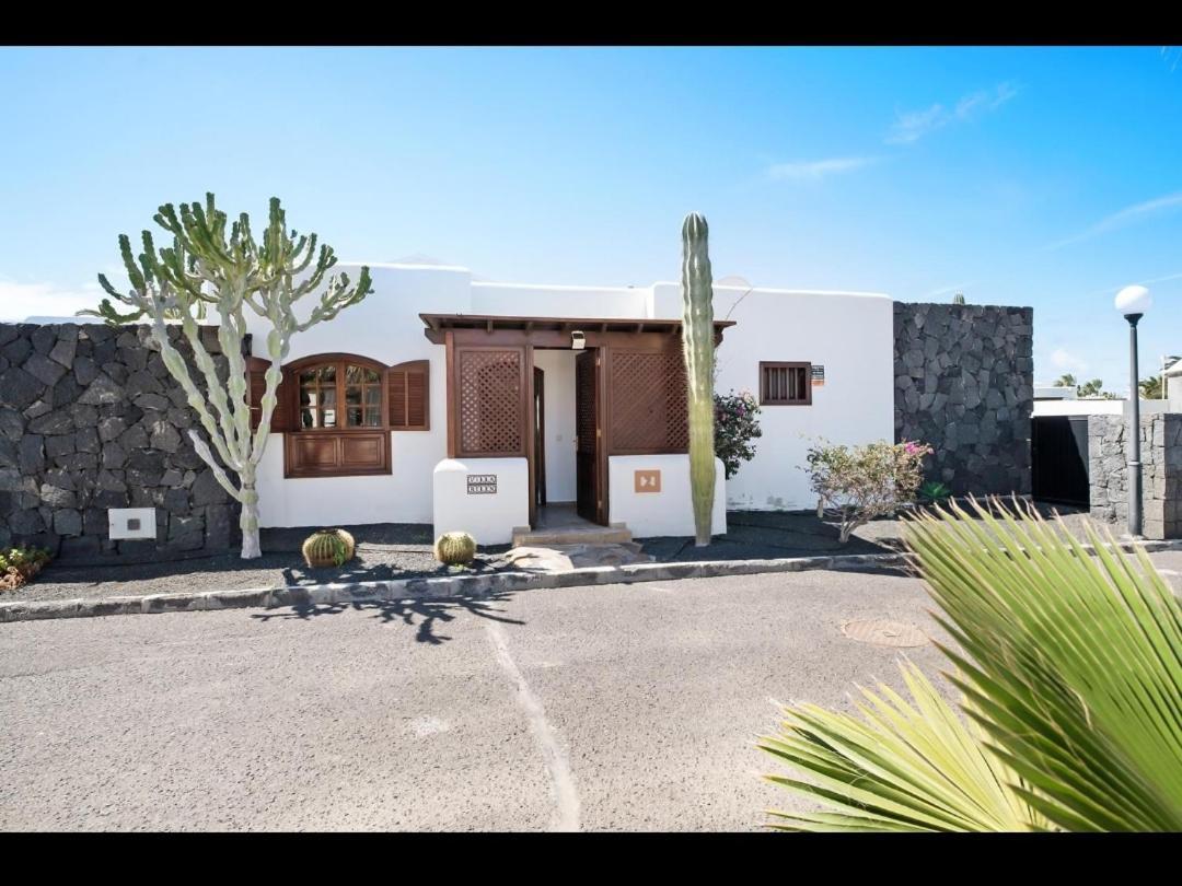 Villa Helen Playa Blanca  Exterior photo